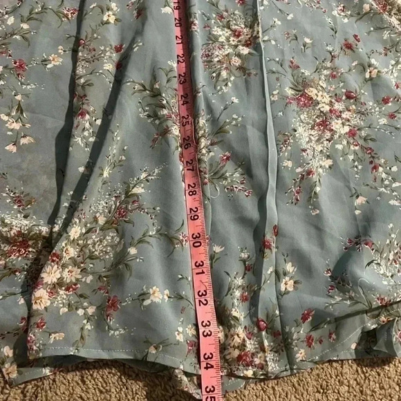 Entro Women’s Blue Floral Blouse Size L With Tag - Picture 7 of 7